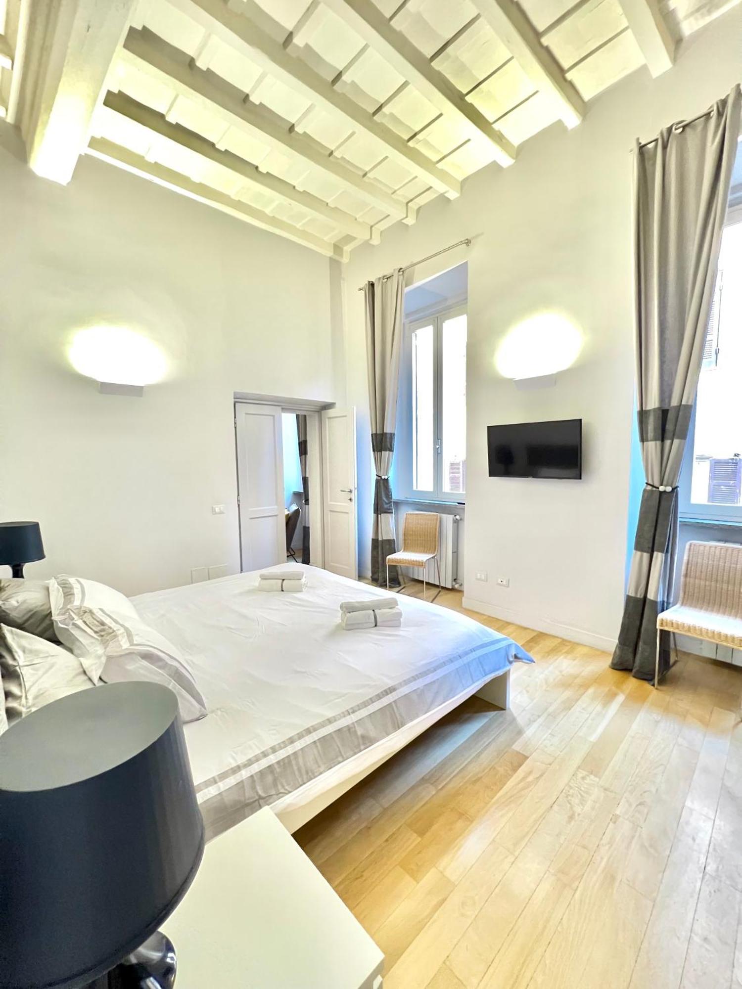 Apartmán * Esclusivo & Moderno Roma Centro Campo De Fiori * Exteriér fotografie